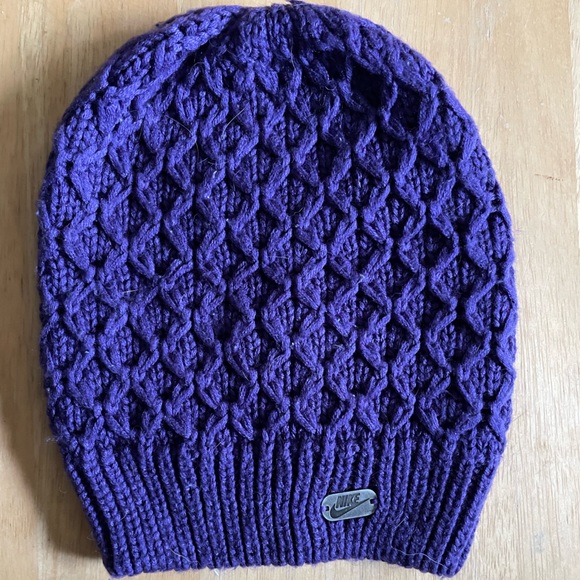 Nike Cable Knit Beanie - Picture 1 of 3